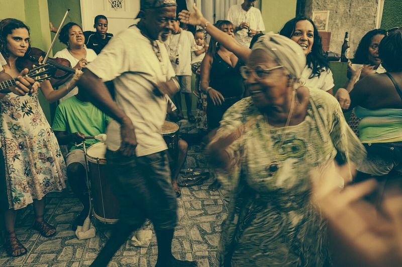 Arquivo:Tia Maria em roda de Jongo.jpg